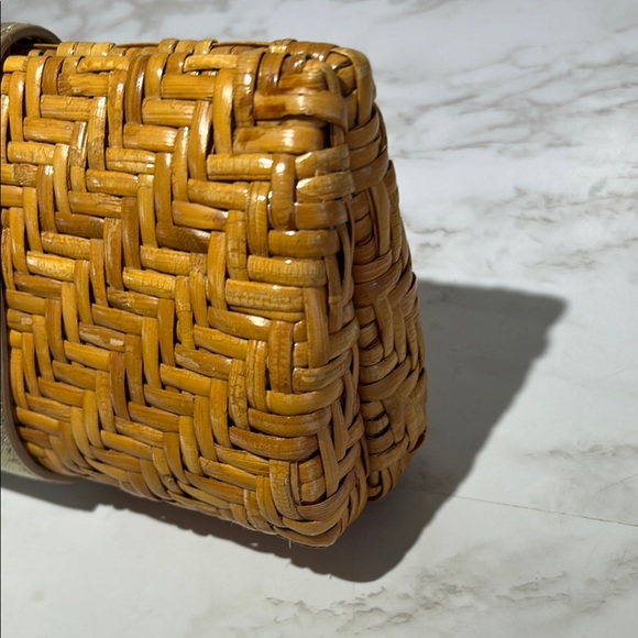 Tory Burch Gold and Tan Rattan Wicker Clutch RARE Collectible Luxury - Picture 4 of 11